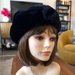Elegant Black Faux Fur Beret